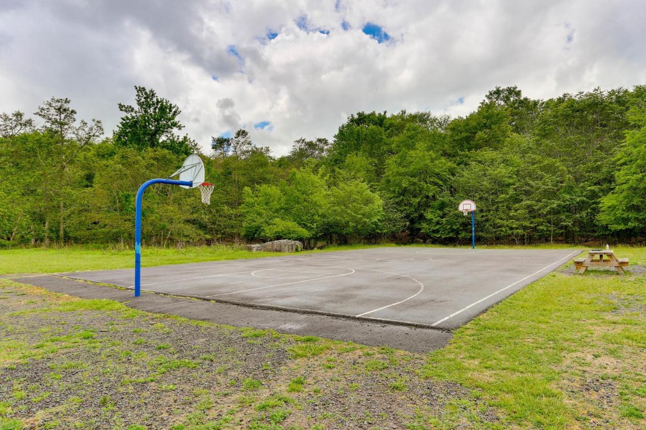 Holiday home Delightful With Game Room! Tobyhanna